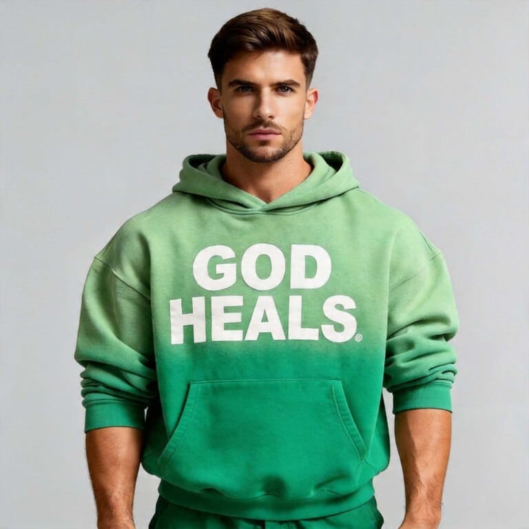 Jimeng 2026 04 16 1810 模特1 穿上连帽衫2 ，生成正面上半身照，背景纯浅灰色，下半身自由搭配裤子，图片...